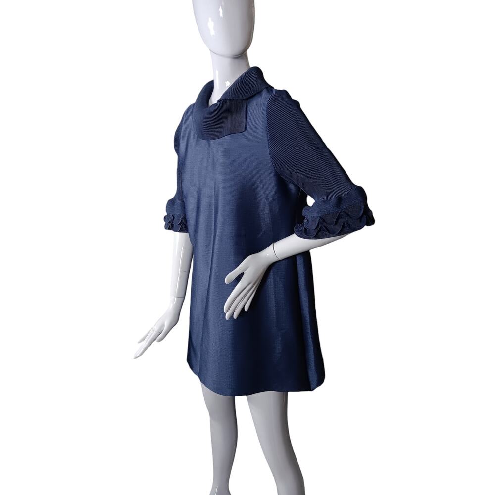 Pleated Fabric Mini Dress Navy Blue Size Medium Gathered Cuffs to 3/4 Sleeves - Picture 3 of 9